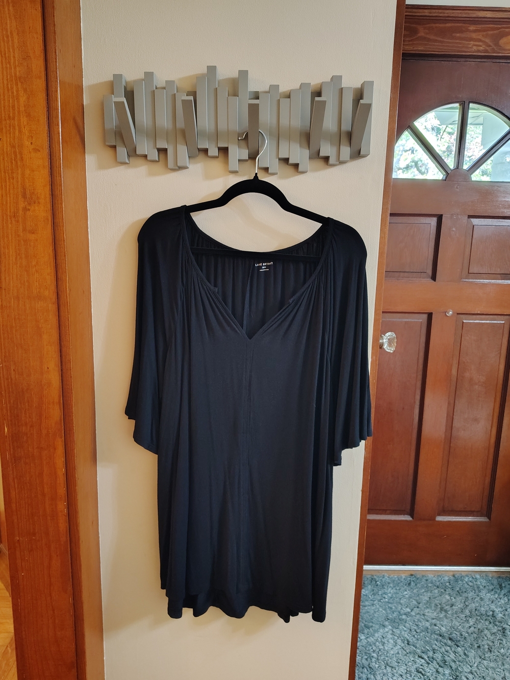 Lane Bryant Black V-Neck Flowing Tunic Top